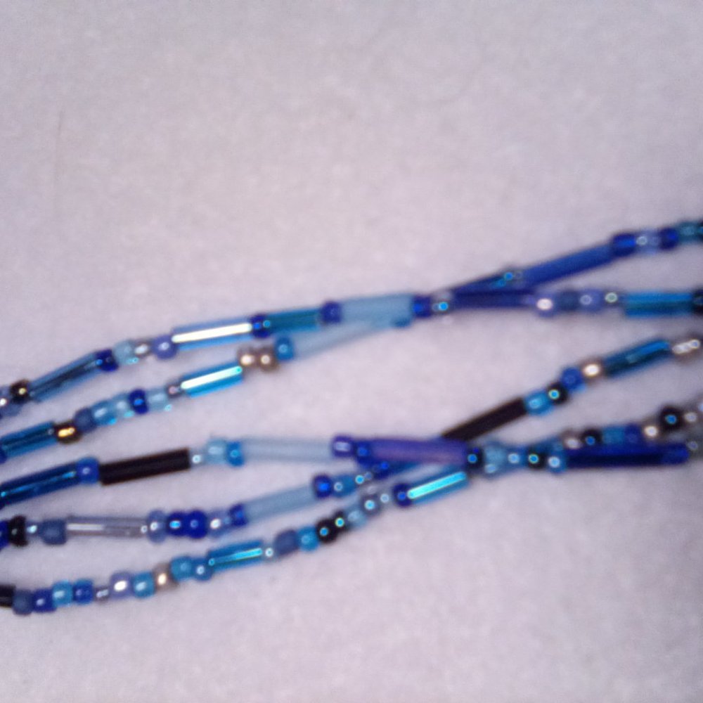 Hand Crafted 5 Strand multi blue beaded necklace - Picture 5 of 5
